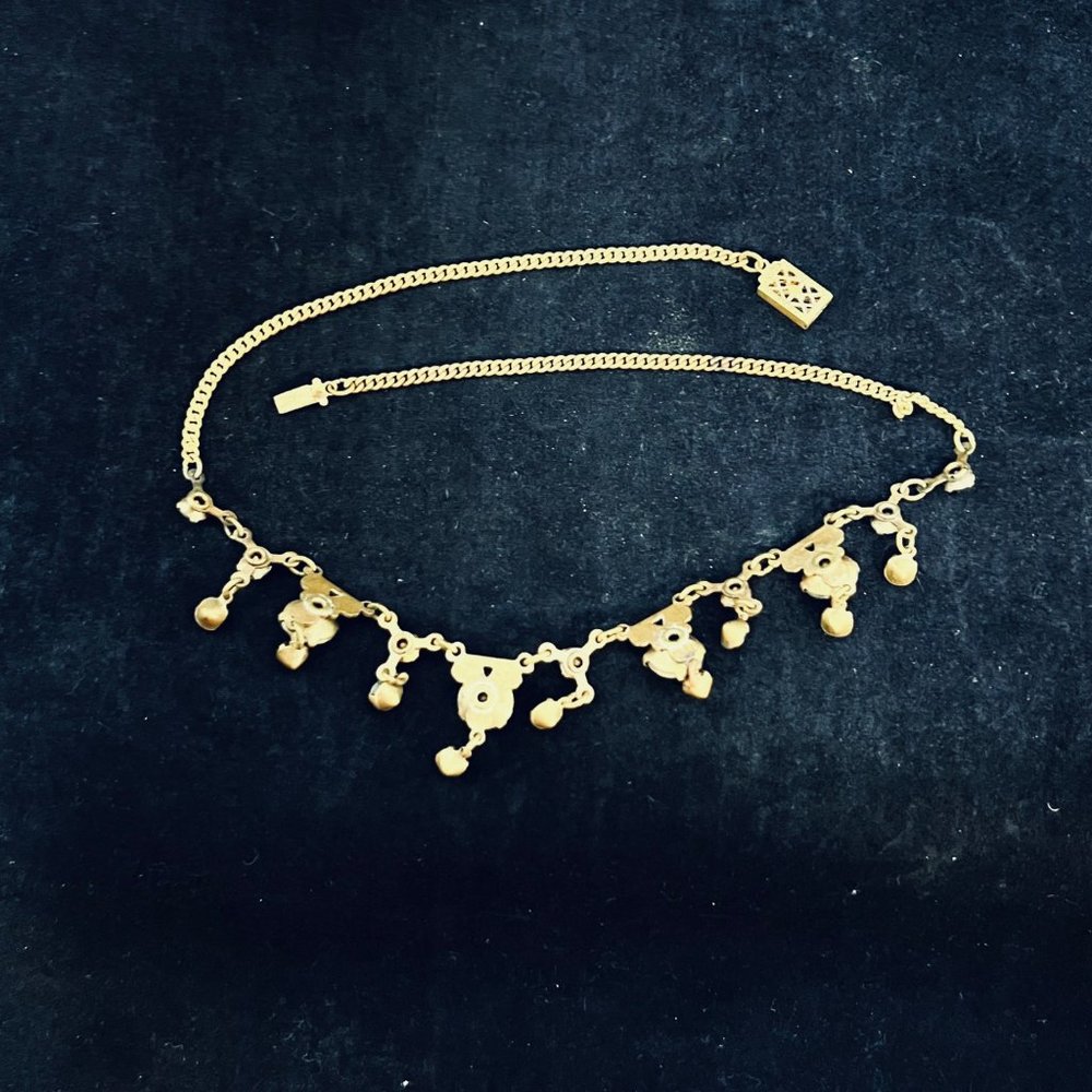 Gold Tone Curb Chain Necklace With Red And Clear Rhinestones - Picture 7 of 8